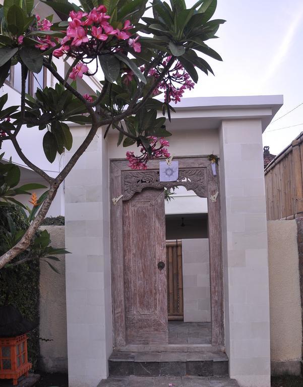 Ngetis Home Stay Sanur Esterno foto