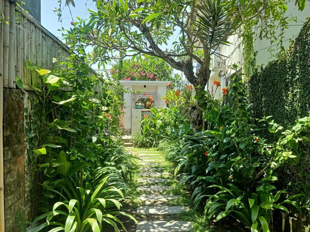 Ngetis Home Stay Sanur Esterno foto